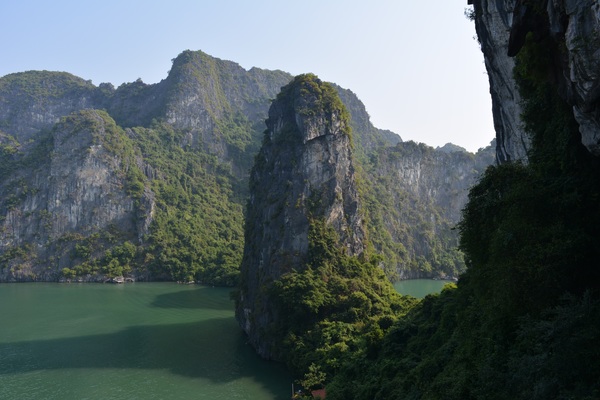 VNHLG - Ha Long Bay - Sung Sot Cave.jpg